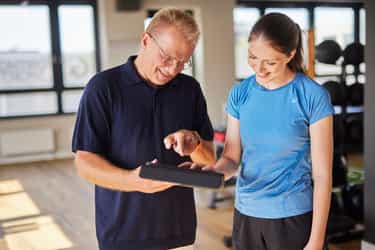 Arzt-Patienten-Gespräch zur Rehabilitation